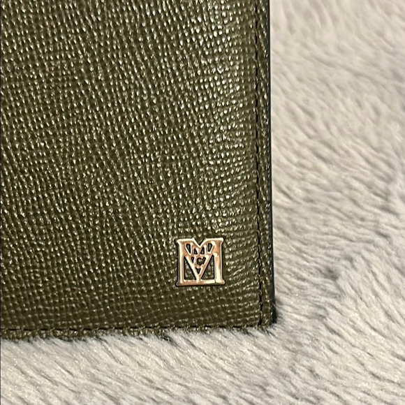 MCM Unisex Green Leather Wallet Compact Design - Picture 2 of 10